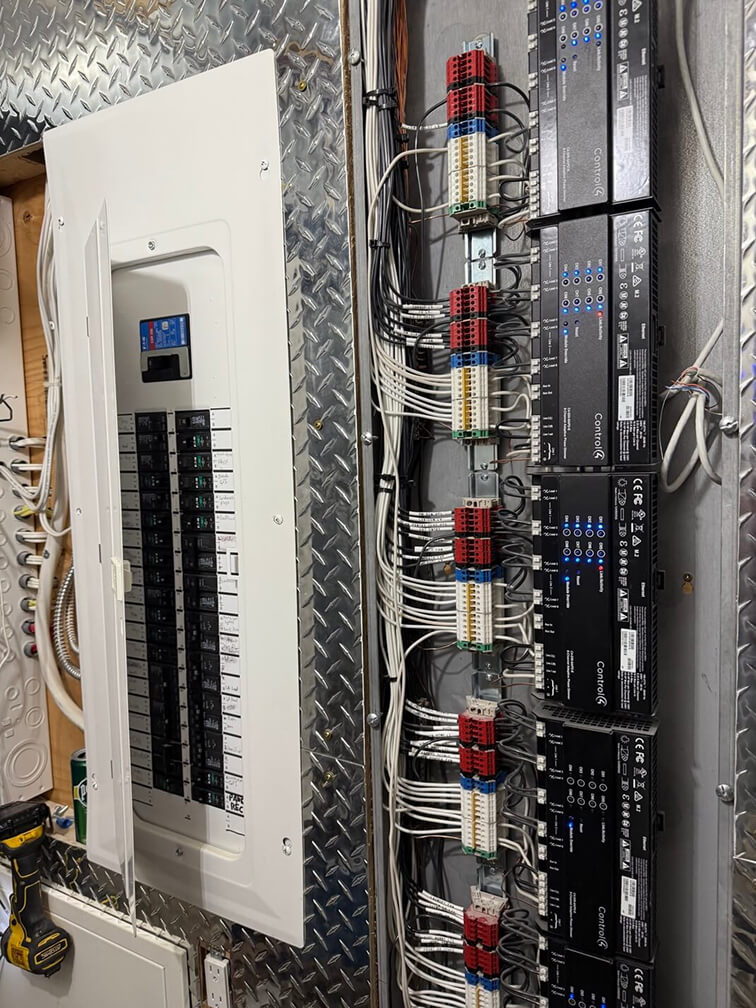 commercial-electrical-panel-installation-ontario